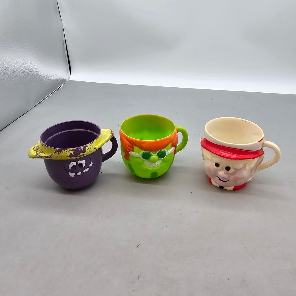 Vintage Pillsbury Funny Face Goofy Grape Keebler Elf Ernie Plastic Mugs Set of 3